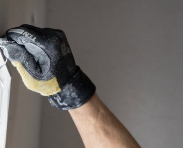 Cisza w czterech ścianach: 11 sprawdzonych sposobów na wyciszenie ścian, które naprawdę działają